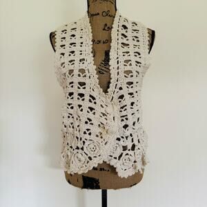 Vintage Handmade Womens Crochet Floral Cream Fishnet Mesh Vest